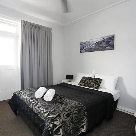 The Lakes Hotel Entrance Bagian luar foto