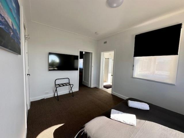 The Lakes Hotel Entrance Bagian luar foto