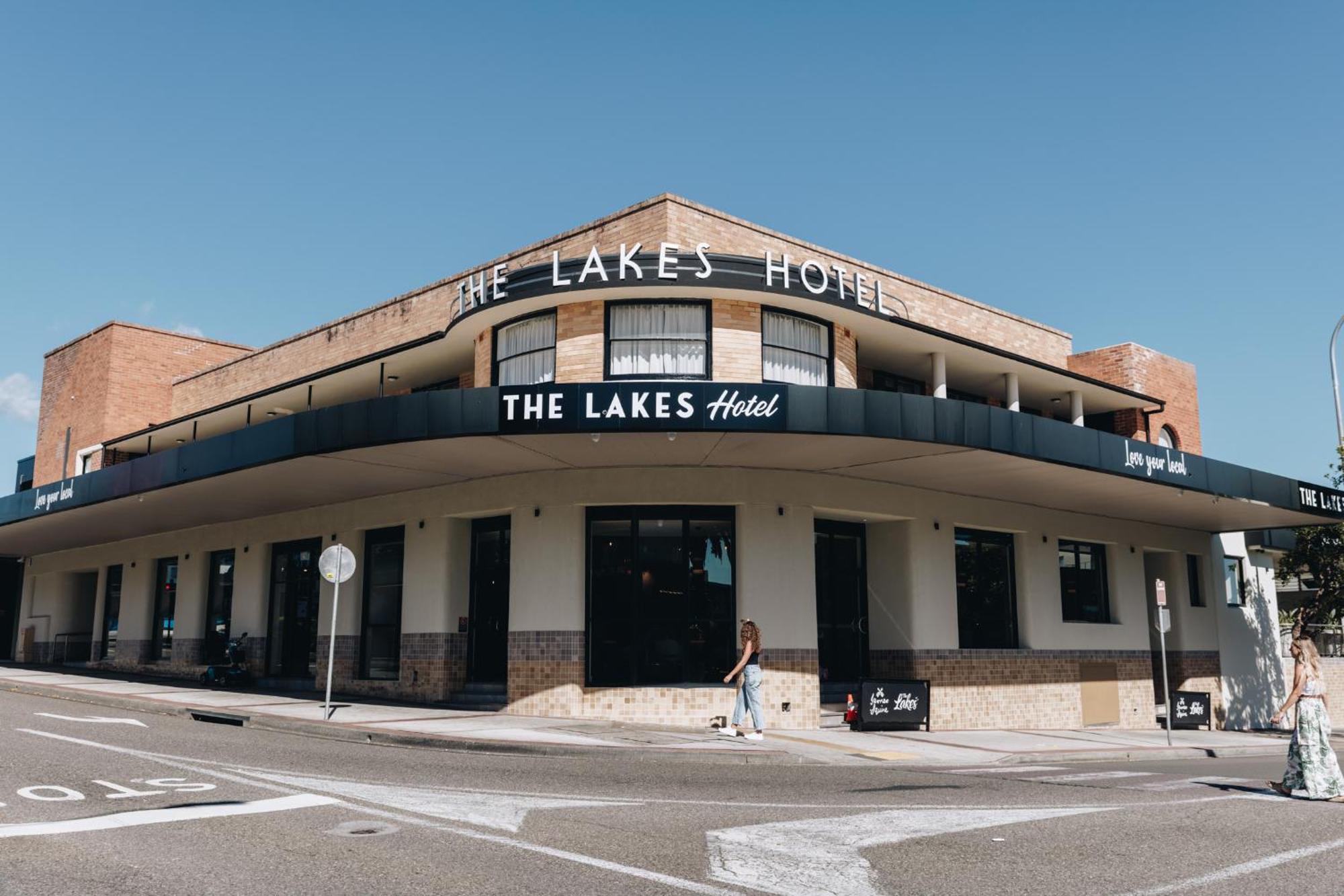The Lakes Hotel Entrance Bagian luar foto